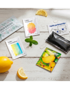 Packs de toallitas refrescantes y packs de sobres monodosis cosméticos